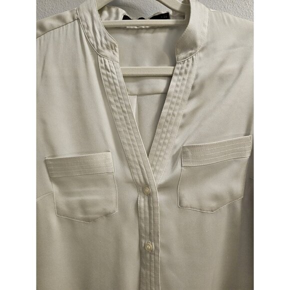Women The Limited Ivory Button Down Blouse Business Casual VNeck Work shirt sz S - Picture 6 of 11